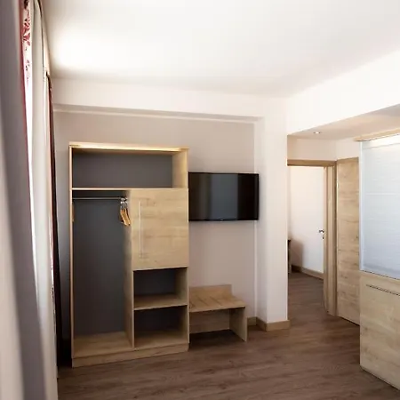 Hotel Max 70 I Contactless Check-in 3*