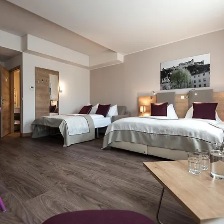 Hotel Max 70 I Contactless Check-in 3*