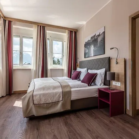 Otel Max70 3*