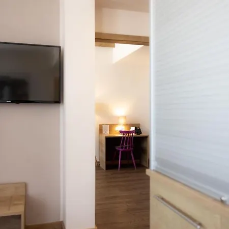 Max70 Hotel