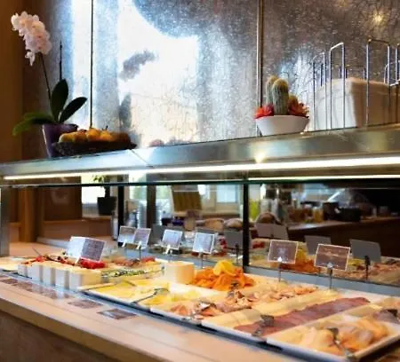 Max70