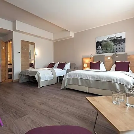 Max70 Hotel 3*