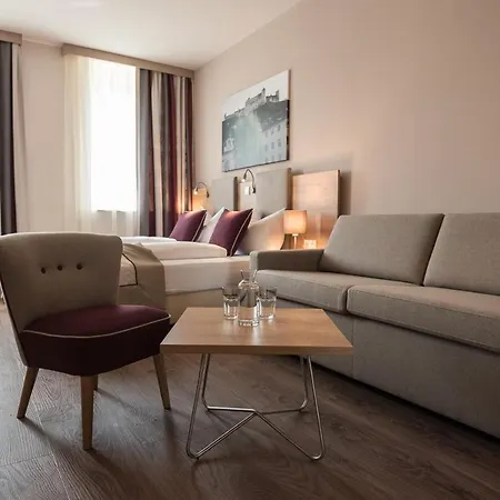 Max70 Hotel