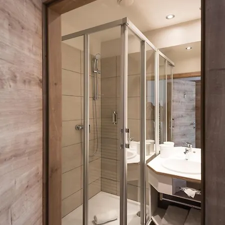 Max70 Hotel