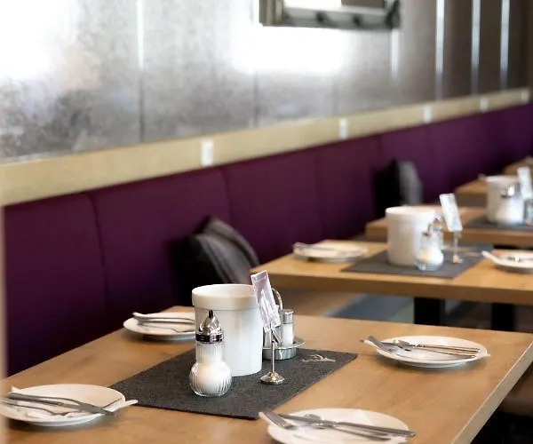 Max70 3* Σάλτσμπουργκ